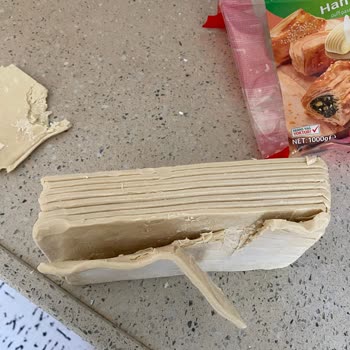 Süper Fresh Milföy Hamurunda Ayırıcı Kağıt Eksikliği Nedeniyle Kullanılamayan Ürün