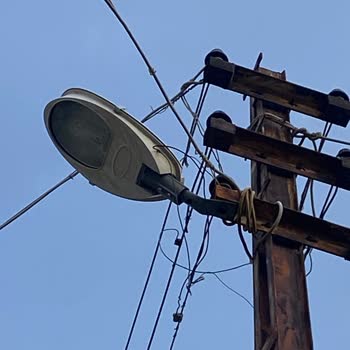 Sokak Lambası Aparatının Değişimi Nedeniyle Güvenlik Sorunu Yaşanıyor