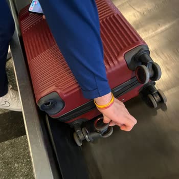 Pegasus'ta Haksız Kabin Bagajı Ücreti Ve Hasarlı Valiz Mağduriyeti