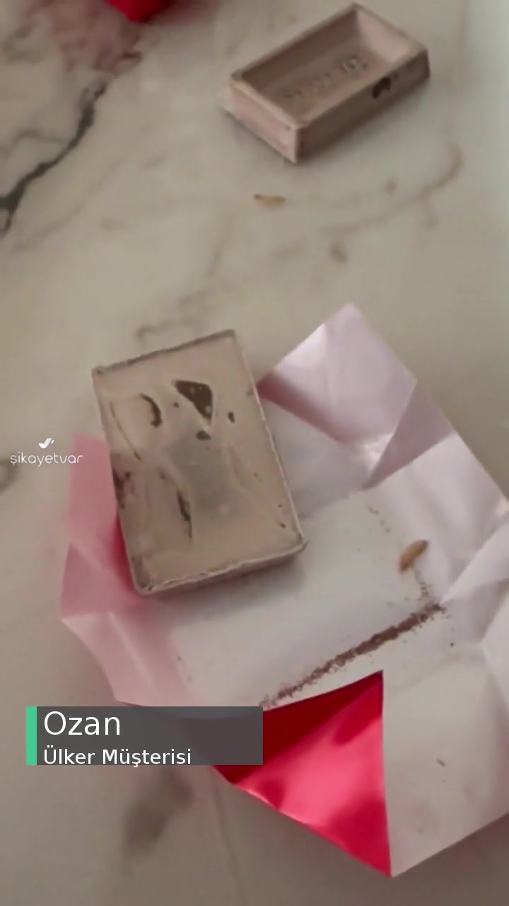 Ülker Napoliten Çikolata Kurt Çıktı videonun kapak resmi
