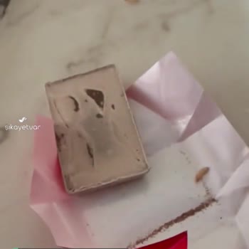 Ülker Napoliten Çikolata Kurt Çıktı