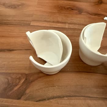 Satın Aldığım Kahvaltı Takımında Kırık Fincanlar Ve Yetersiz Mağaza Desteği