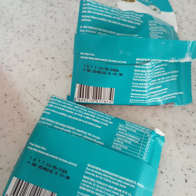 Bayat Ve Acı Fındıklı Çikolata Hayal Kırıklığı