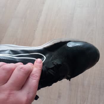 Kısa Sürede Yırtılan Nike Ayakkabıya Garanti Desteği Sağlanmadı