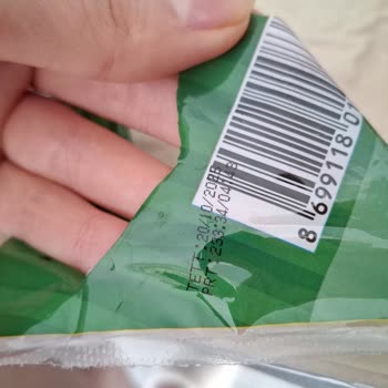 A101den Alınan Üçgen Yufkada Küf Çıktı Sağlığım Riske Girdi