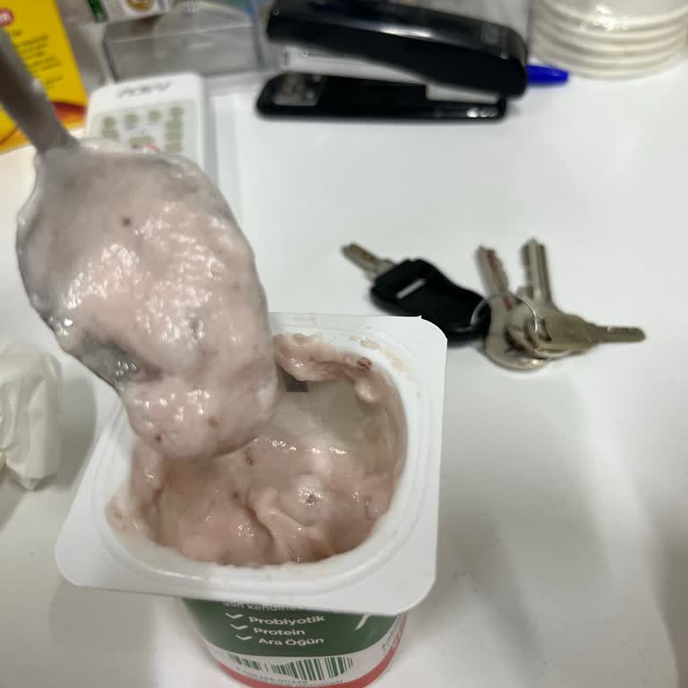 Son Kullanma Tarihi Geçmemiş Activia Yoğurt Bozuk Çıktı