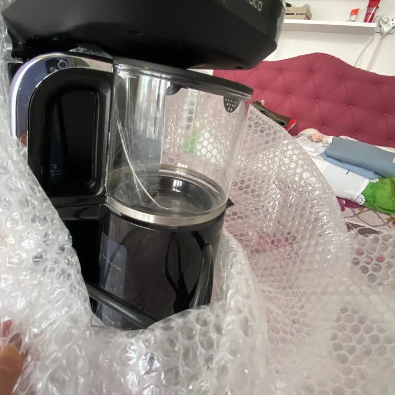 Karaca Züccaciye Üç Aydır Mağdur Olduğum İçin Ürünümü Demlik Kısmı Kırık Geldi!