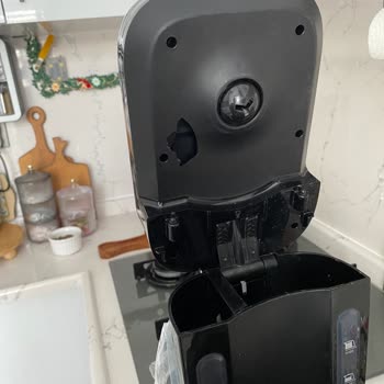 Karaca Züccaciye Üç Aydır Mağdur Olduğum İçin Ürünümü Demlik Kısmı Kırık Geldi!