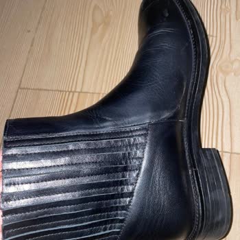 Yeni Alınan Derimod Bot Ayağımı Yaraladı Müşteri Hizmetleri Çözüm Sunmadı
