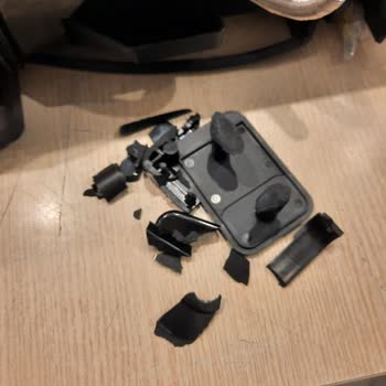 Teknik Servis Sonrası Tost Makinesi Parçalanmış Teslim Edildi