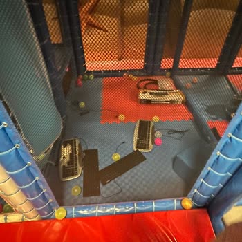 Playland İstMarina Çocuk Oyun Alanında Hijyen Ve Güvenlik Sorunları