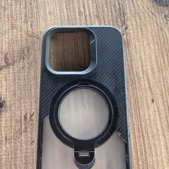 Phonetechtr Sadece Bir Hafta İçerisinde Kılıfta Çatlamalar Oldu