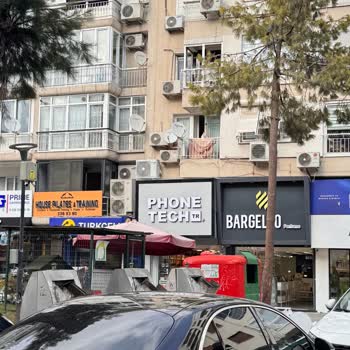 Phonetechtr Sadece Bir Hafta İçerisinde Kılıfta Çatlamalar Oldu