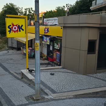 Şok Market'te Mantı Reyonuna Erişim Sorunu Ve İlgisiz Çalışanlar