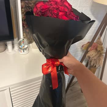 Yanlış Ve Solgun Çiçek Gönderimi Hayal Kırıklığı Yarattı