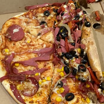 Dağılmış Pizzalar Ve Migros Yemek'ten 15 Gündür Çözüm Alamadım