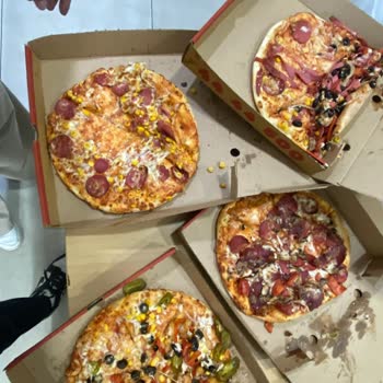 Dağılmış Pizzalar Ve Migros Yemek'ten 15 Gündür Çözüm Alamadım