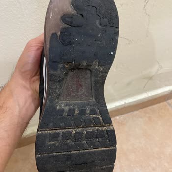 Kısa Sürede Deforme Olan Ayakkabıya Mağaza Ve Müşteri Hizmetlerinden Çözüm Yok