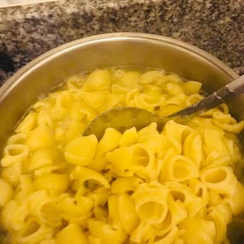 Pastavilla Mantı Makarnası Pişerken Parçalandı