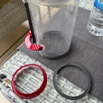 Dyson Süpürgemin Servisten Eksik Ve Hasarlı Parçalarla Dönmesi Mağduriyet Yaşatıyor