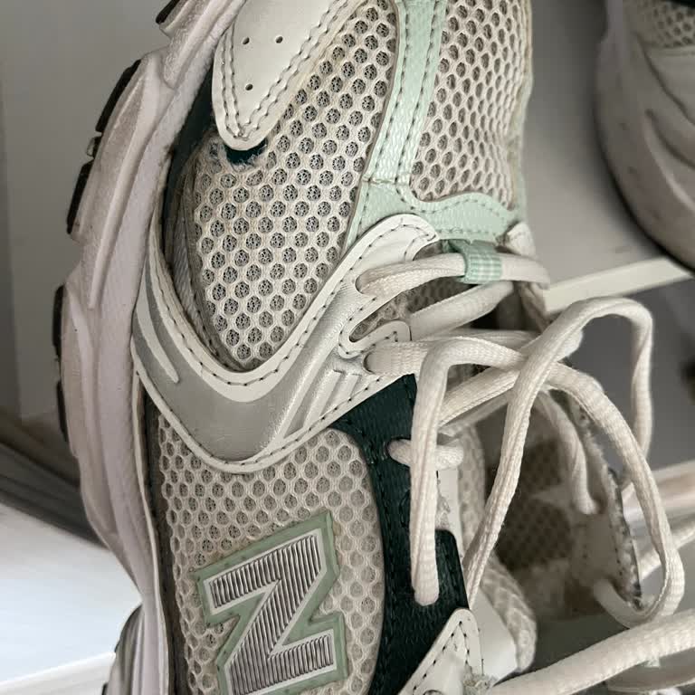 New Balance 530 Ayakkabının Kısa Sürede Yırtılması Ve İncelemeden Sonuç Alınamaması