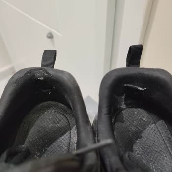 Skechers Ayakkabım Kısa Sürede Yırtıldı Garanti Çözüm Sunmadı