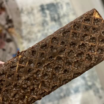 Bozuk Çikolatalı Gofret Satışı Nedeniyle Sağlık Endişesi Ve Açıklama Talebi