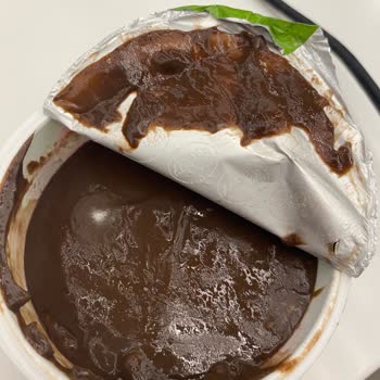 Son Kullanma Tarihi Geçmemiş Tatlıda Küf Şoku Ve İade Talebi