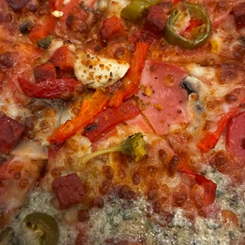 Pizzadan Biber Sapı Çıktı, İletişim Kuramıyorum