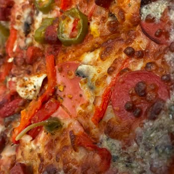 Pizzadan Biber Sapı Çıktı, İletişim Kuramıyorum