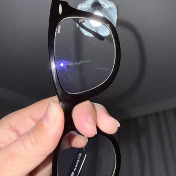 Sıfır Aldığım Rayban Gözlük Kullanılmış Ve Hasarlı Çıktı Mağazaya Ulaşamıyorum