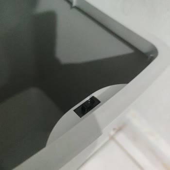 Madame Coco Çöp Kovasının Kırılan Klipsi Nedeniyle Kullanılamaz Hale Gelmesi