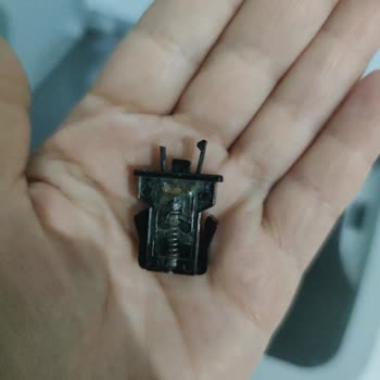 Madame Coco Çöp Kovasının Kırılan Klipsi Nedeniyle Kullanılamaz Hale Gelmesi