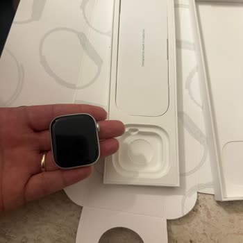 Sıfır Diye Aldığım Apple Watch Teşhir Ürün Çıktı, İade Sorunu Yaşıyorum