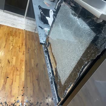 Kendi Kendine Patlayan Fırın Camı Ve İlgisiz Servis Yaklaşımı