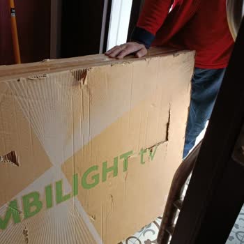 Hasarlı TV Teslimatı Sonrası İade Ve Para İadesi Sorunu: Çözüm Bekliyorum