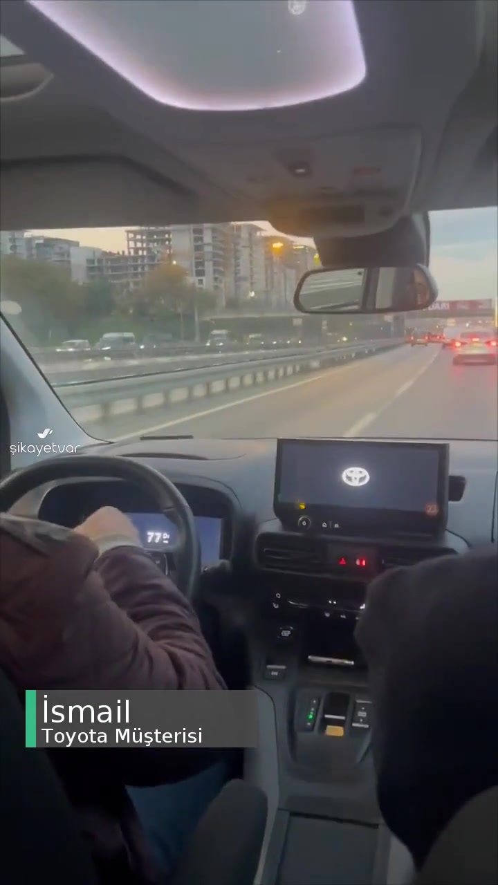 Toyota Proace City 2025 Hareket Halindeyken Kadran Ve Multimedya Karardı! videonun kapak resmi