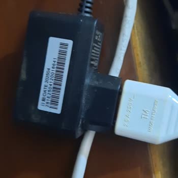 Yeni Modem Yerine Kullanılmış Cihaz Verilmesi Ve Ek Ücret Mağduriyeti