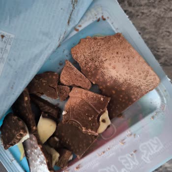 Aldığım Çikolatanın Renginde Değişiklik Ve Tekrarlayan Sorunlar Hakkında Şikayetim Var