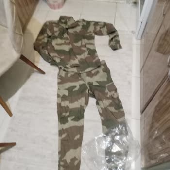 ithalaksesuar.online Pantolon Yerine Asker Elbisesi Gönderdi