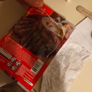 Tarihi Geçmiş Ürün Satışıyla Çocuk Sağlığımız Tehlikeye Atıldı, Denetim İstiyorum