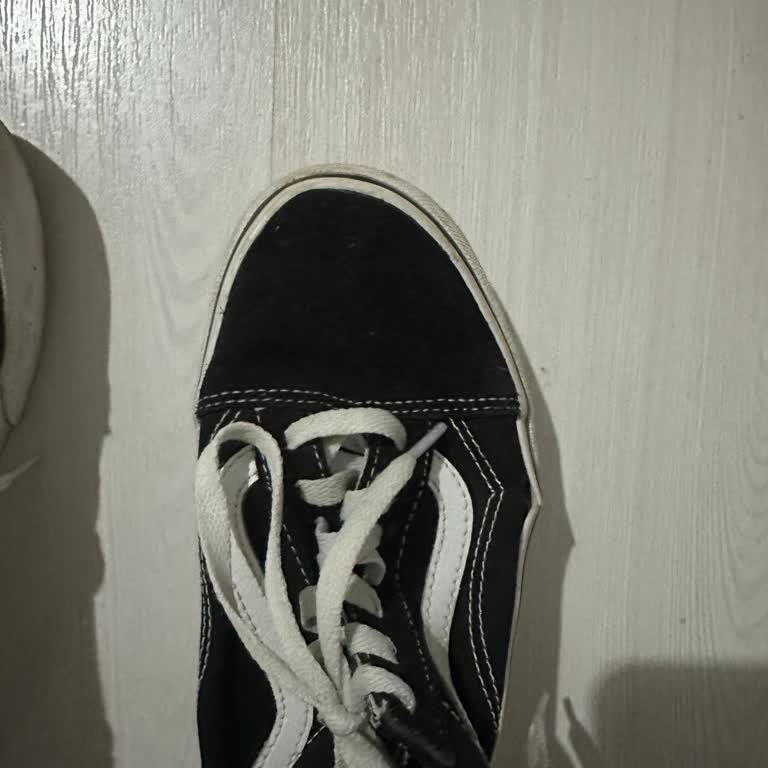 Vans Aldığım Ayakkabı 5 Ayda Kırıldı, İade İşlemi Yapılamıyor