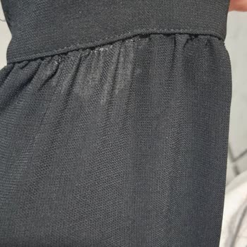 Tuğba Giyim Satın Aldığım Ferace Kusurlu Çıktı, Mağaza Çözüm Sunmuyor