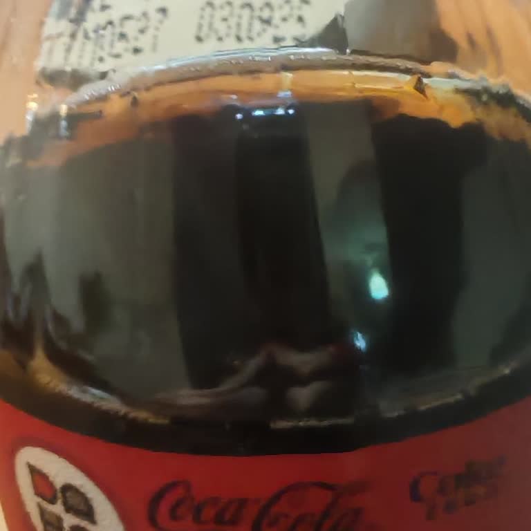 Aldığım Coca-Cola Şişesinde Bozuk Tat ve Sağlık Endişesi Yaşadım