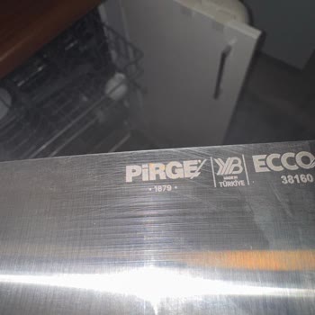 İlk Yıkamada Paslanan Şef Bıçağı İçin Değişim Talebi