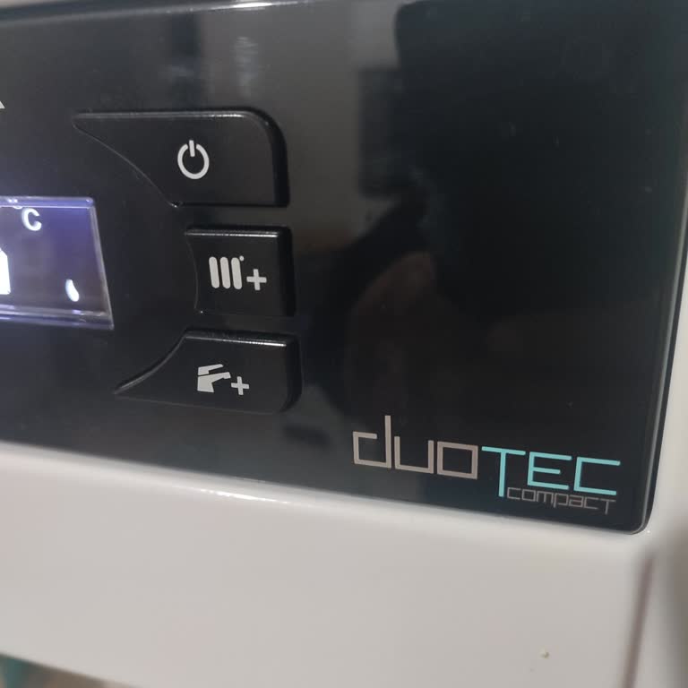 10 Aylık Kombi Sürekli Çalışıyor, Servis Çözüm Sunmuyor!