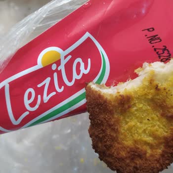 Lezita Şinitzelde Tavuk Tüyleri: Sağlık Ve Hijyen Skandalı