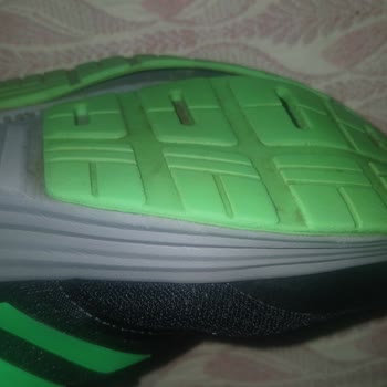 Adidas Ürünlerinde Kısa Sürede Beklenmedik Deformasyon