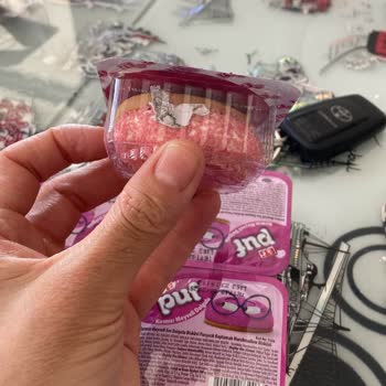 Eti Puf Ürününde Çöp Çıkması Ve Müşteri Hizmetlerinden Dönüş Alınamaması