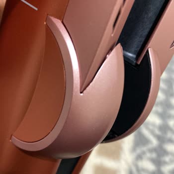 Yeni Alınan Dyson Airstrait'in Difüzör Başlığı Kutudan Kusurlu Çıktı, Değişim Talep Ediyorum